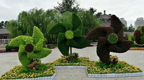 匠心定制，綠意塑形 探索四川雕塑廠家的園林綠雕與景觀工程